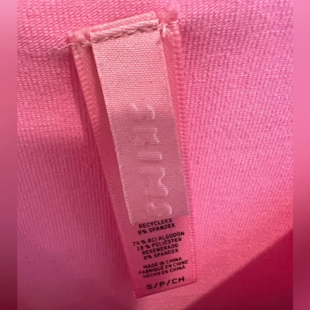 Skims Outdoor Mock Neck Tank Bubble Gum - Picture 2 of 4